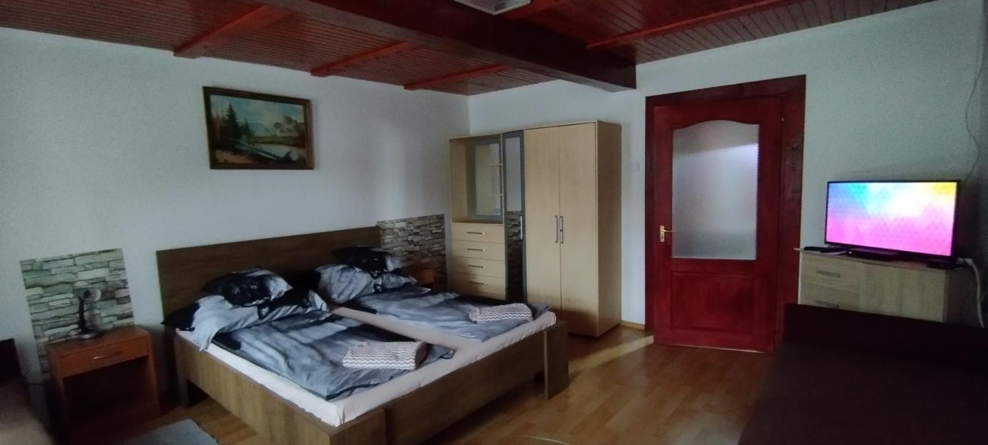 Rakoczi Vendeghaz Leilighet Poroszló Rom bilde